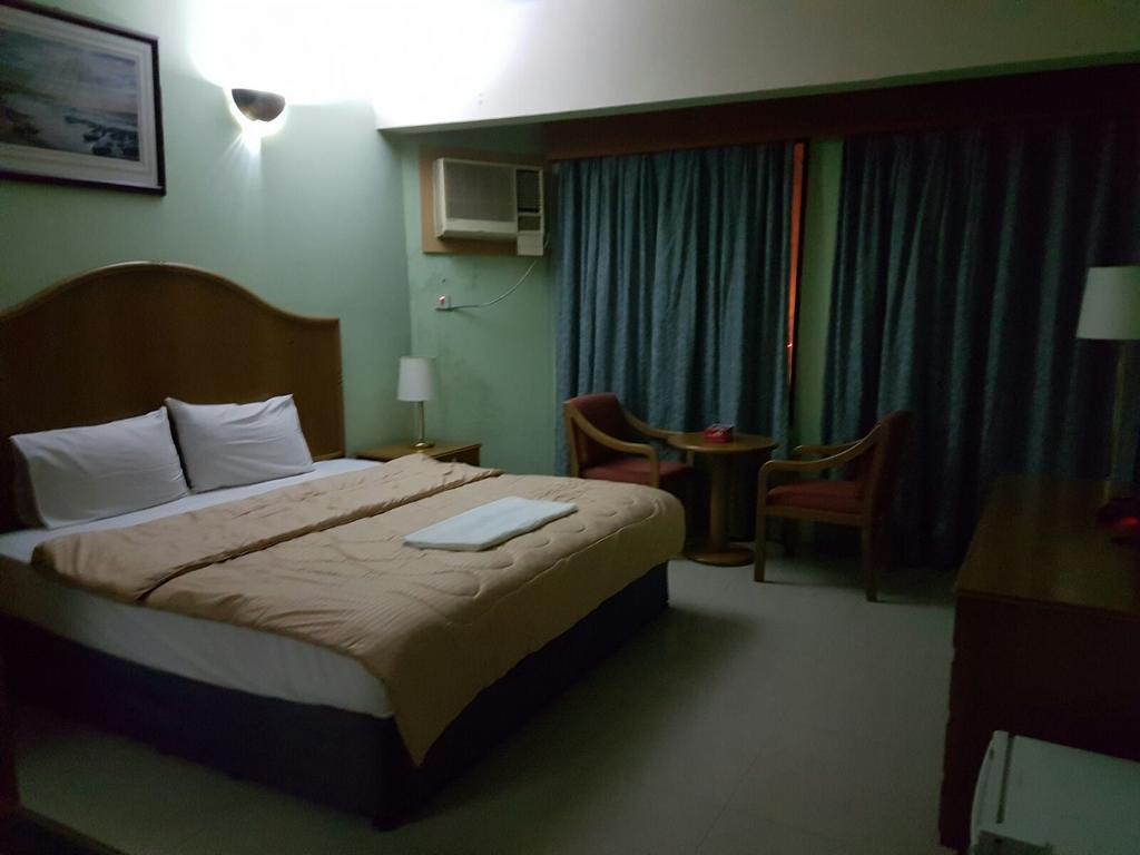 San Rock Hotel Манама Экстерьер фото