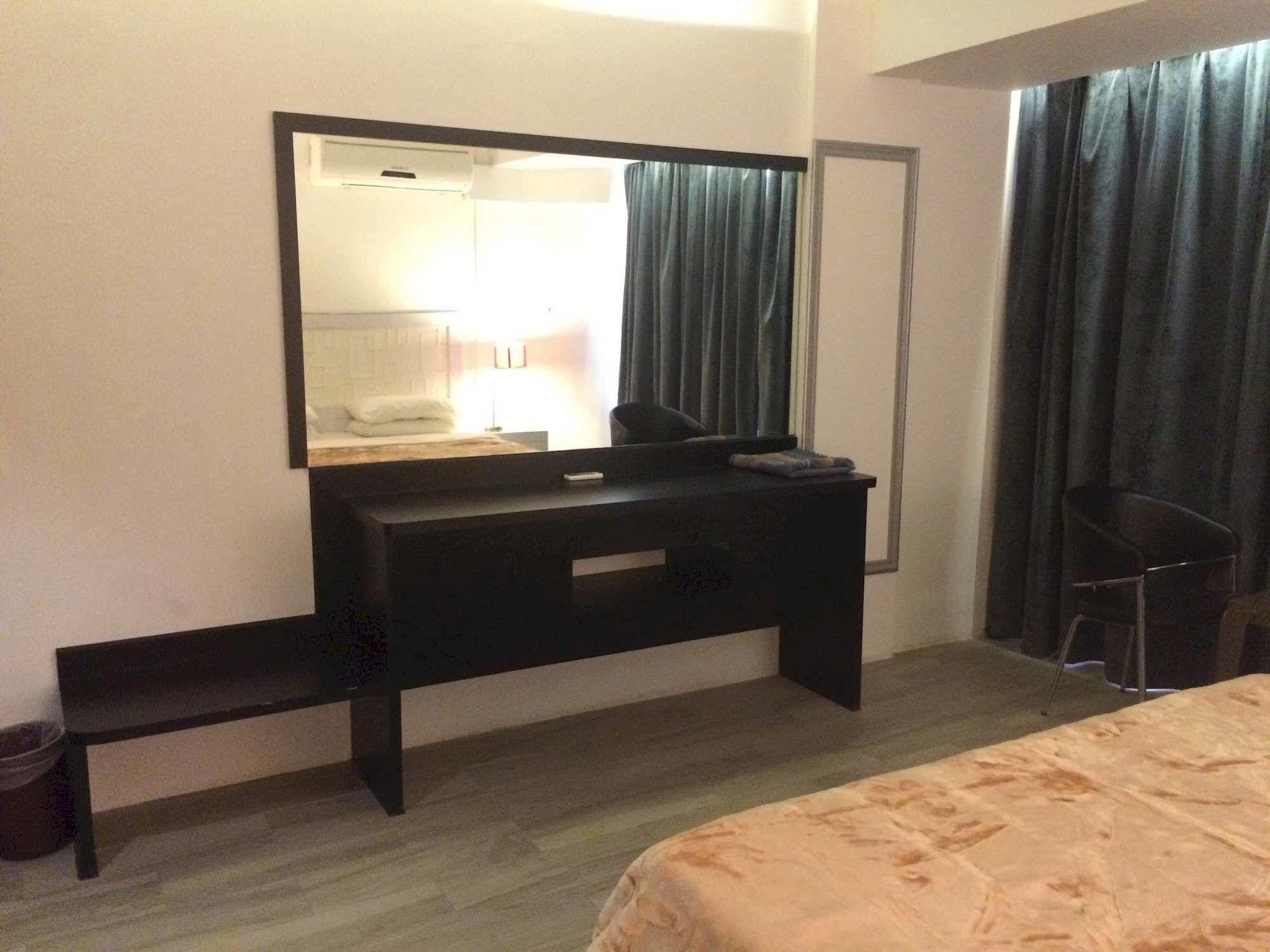San Rock Hotel Манама Экстерьер фото